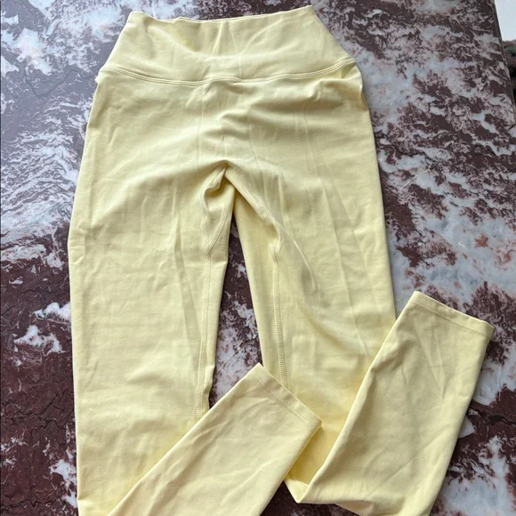 Yellow scrunch Saski Leggings - Picture 2 of 2